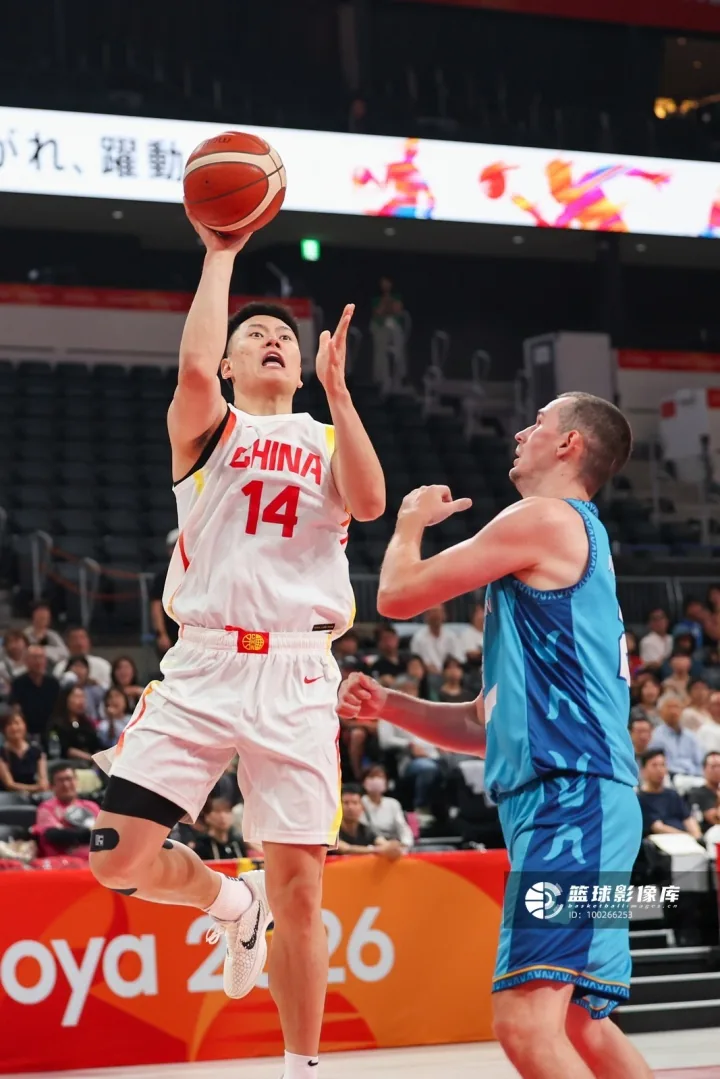 前7投全中！李弘权9中7&三分4中2 砍下16分9板3助&正负值+23