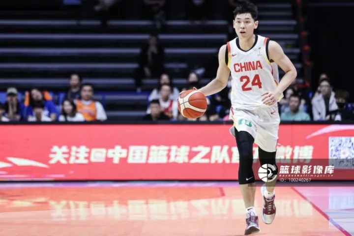 敢打！崔永熙半场5中4&三分2中2 得到12分2篮板 正负值+13
